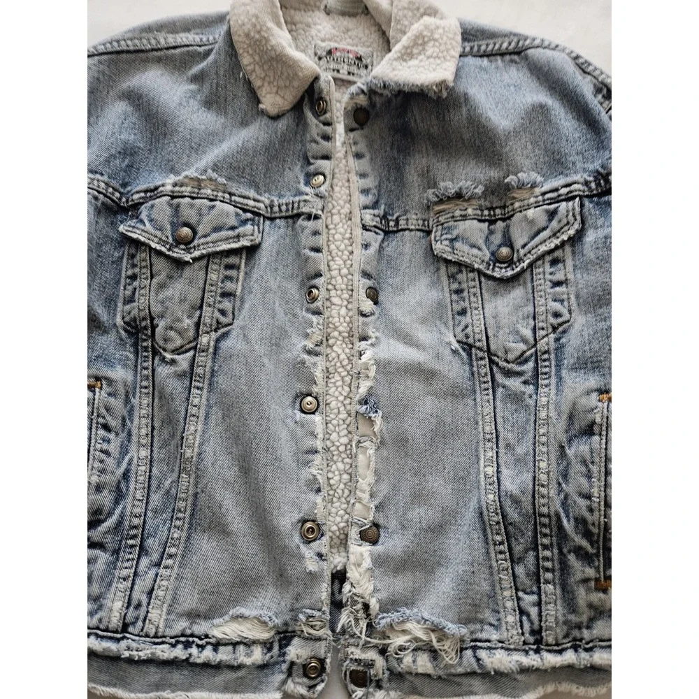 Vtg Levi's Light Wash Denim Sherpa Super Distressed Thrashed Grunge Jacket L - Picture 12 of 16